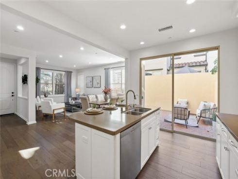 148  Velvet Flower  , Irvine, CA