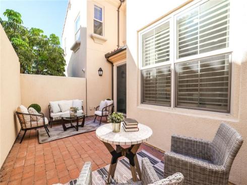 148  Velvet Flower  , Irvine, CA