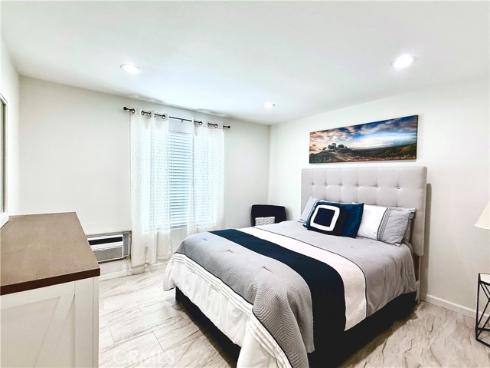 239  Streamwood  , Irvine, CA