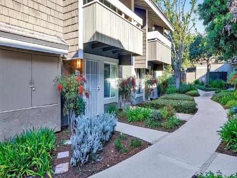 239  Streamwood  , Irvine, CA