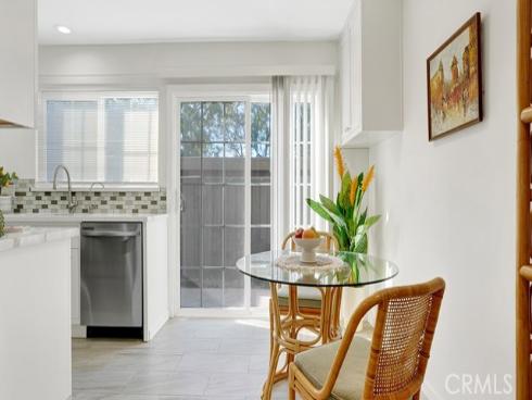 239  Streamwood  , Irvine, CA