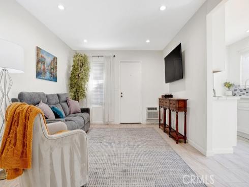 239  Streamwood  , Irvine, CA