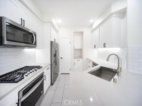 107  Sapphire  34 , Irvine, CA