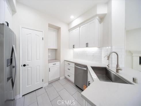 107  Sapphire  34 , Irvine, CA