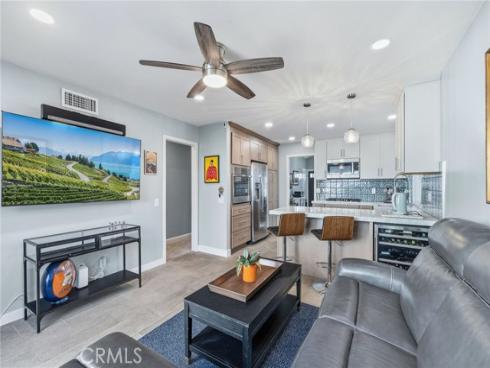 7 Spring Buck , Irvine, CA