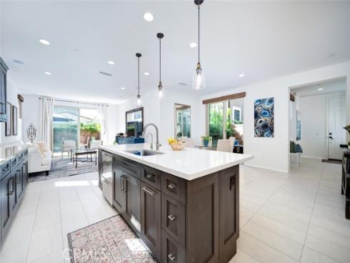 126 Brambles , Irvine, CA