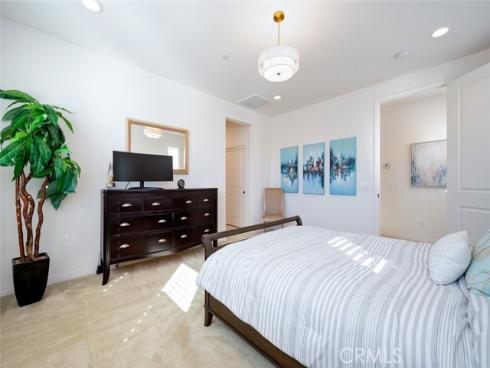 126 Brambles , Irvine, CA