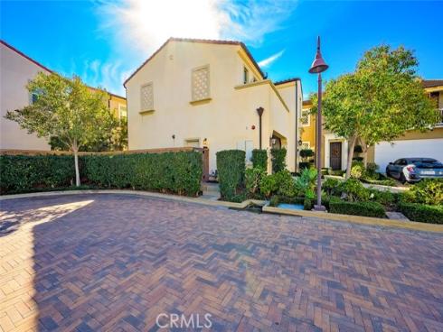 126 Brambles , Irvine, CA