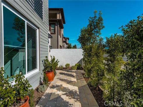 201  Lynx  , Irvine, CA