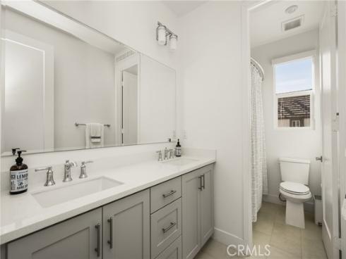 201  Lynx  , Irvine, CA