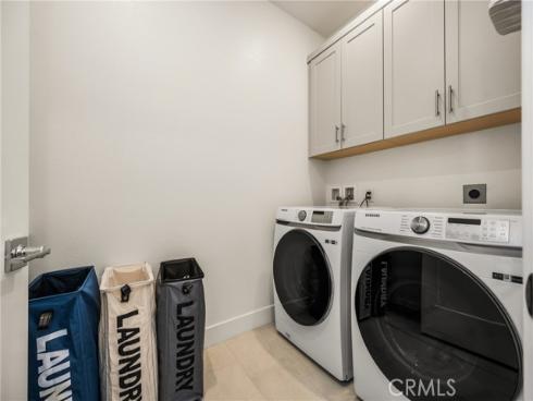 201  Lynx  , Irvine, CA