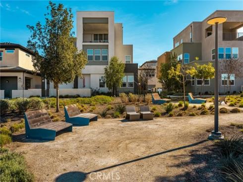 201  Lynx  , Irvine, CA