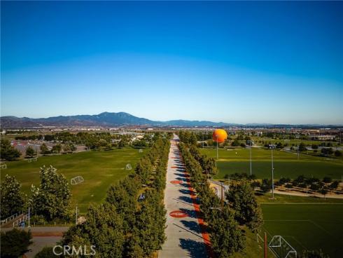 201  Lynx  , Irvine, CA