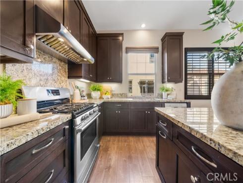 81 Strawberry Grv , Irvine, CA