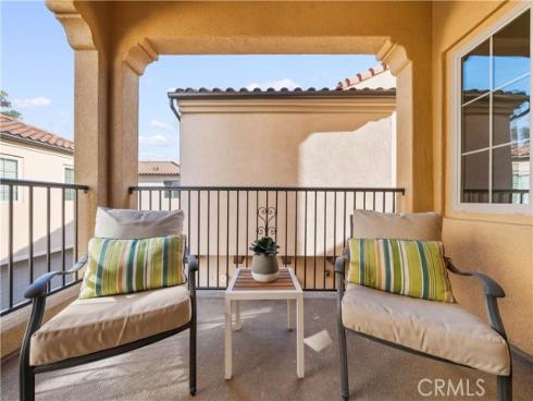 81 Strawberry Grv , Irvine, CA