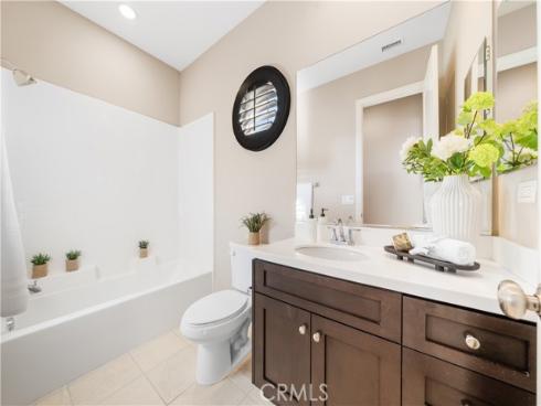 81 Strawberry Grv , Irvine, CA