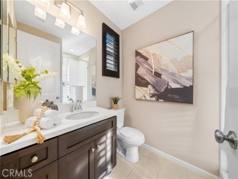 81 Strawberry Grv , Irvine, CA