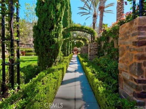 57  Arborside  , Irvine, CA