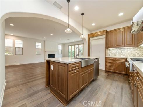 105  Tomato Springs  , Irvine, CA