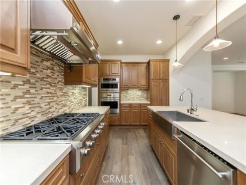 105  Tomato Springs  , Irvine, CA