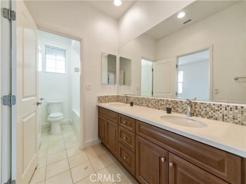 105  Tomato Springs  , Irvine, CA