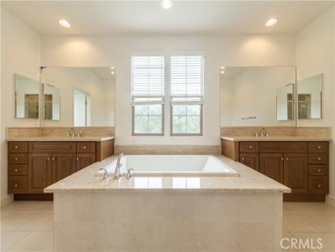 105  Tomato Springs  , Irvine, CA