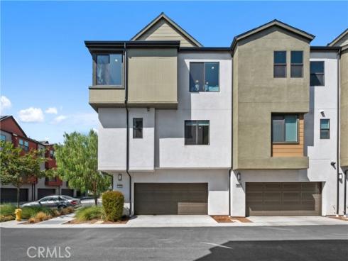 154 Keeper , Irvine, CA