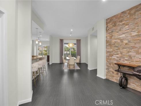 21  Gramercy  220 , Irvine, CA