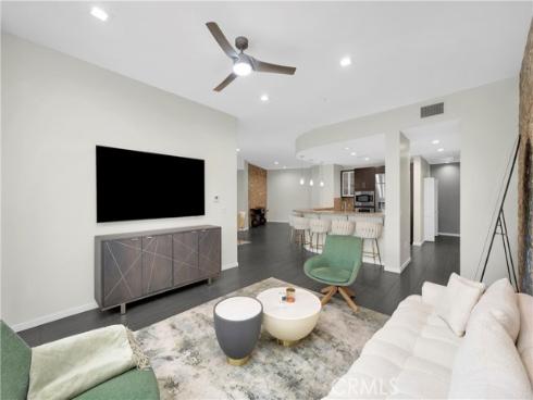 21  Gramercy  220 , Irvine, CA