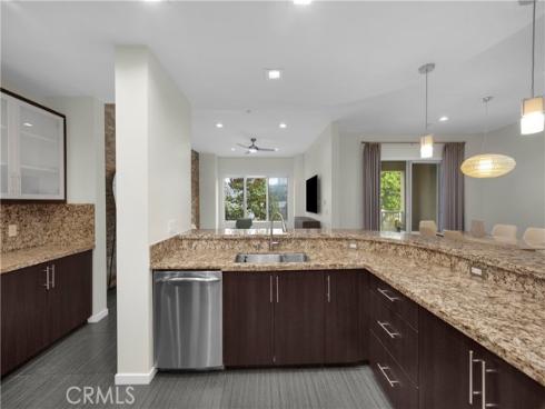 21  Gramercy  220 , Irvine, CA