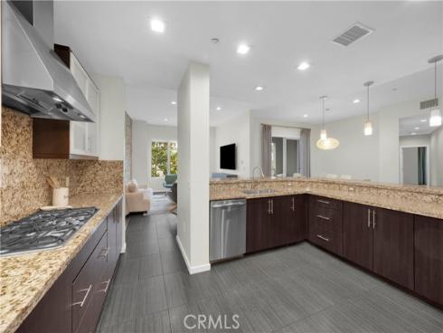 21  Gramercy  220 , Irvine, CA