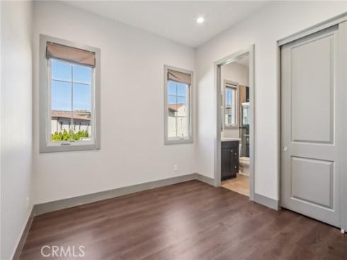 53 Thrasher , Irvine, CA