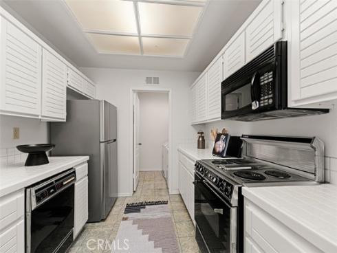 32  Lehigh Aisle  , Irvine, CA