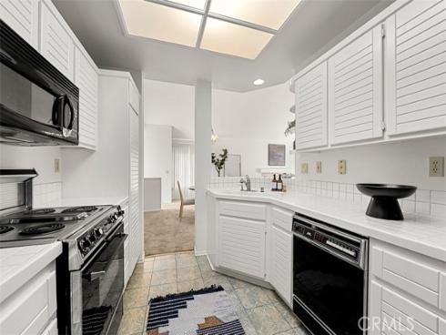 32  Lehigh Aisle  , Irvine, CA