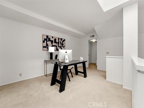 32  Lehigh Aisle  , Irvine, CA