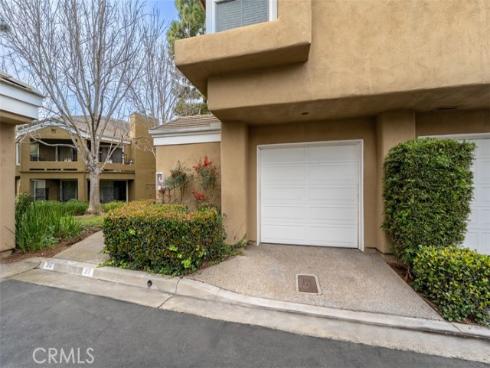 32  Lehigh Aisle  , Irvine, CA