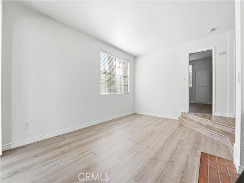 85  Lakepines  , Irvine, CA