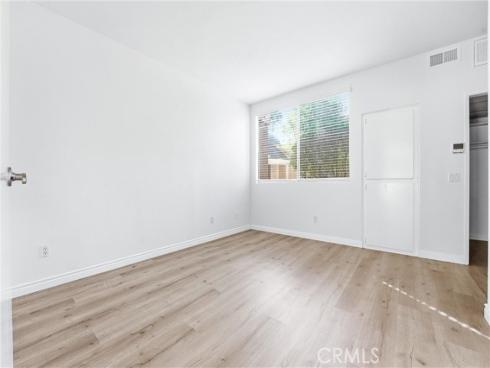 85  Lakepines  , Irvine, CA