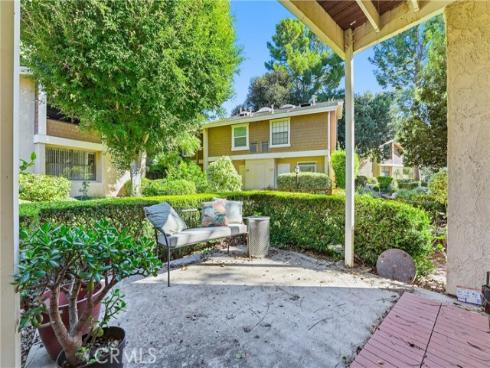 85  Lakepines  , Irvine, CA