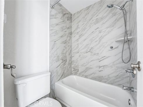 85  Lakepines  , Irvine, CA