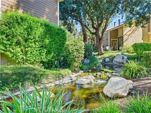 85  Lakepines  , Irvine, CA