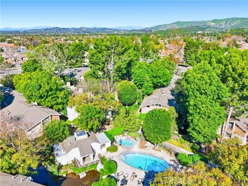 85  Lakepines  , Irvine, CA