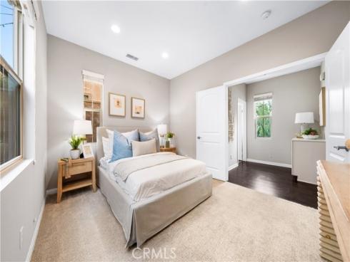 102  Yellow Pine  , Irvine, CA