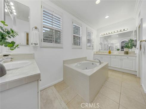 23  Vacaville  , Irvine, CA