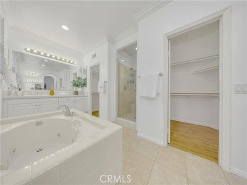 23  Vacaville  , Irvine, CA