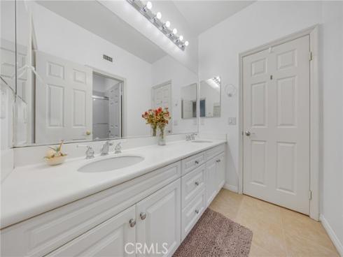 23  Vacaville  , Irvine, CA