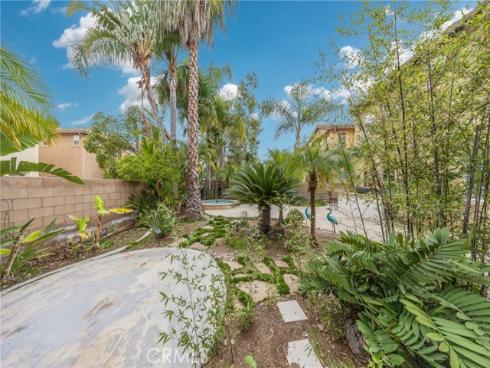 23  Vacaville  , Irvine, CA