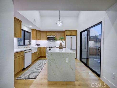 41  Cape Cod  , Irvine, CA