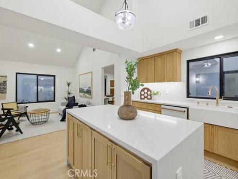 41  Cape Cod  , Irvine, CA