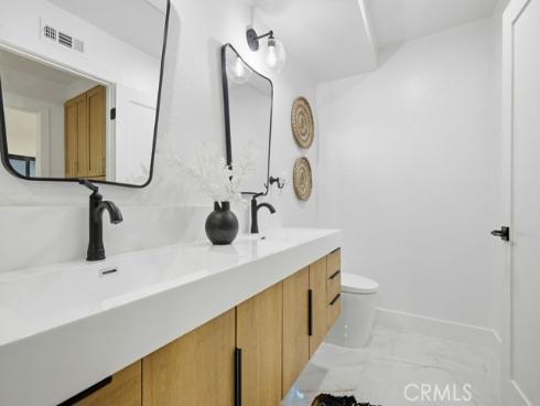 41  Cape Cod  , Irvine, CA